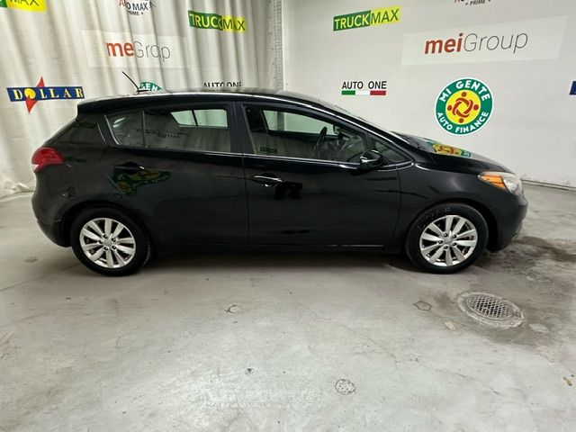 2016 Kia Forte 5-Door EX