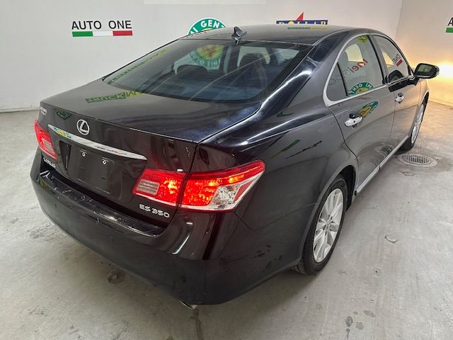 2010 Lexus ES 350 Sedan