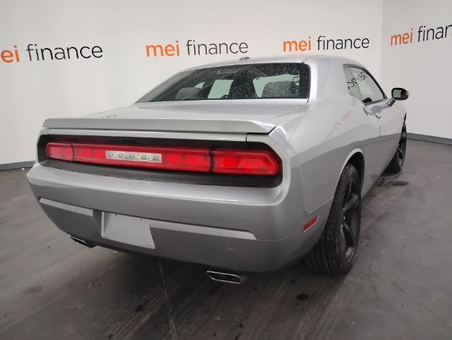 2013 Dodge Challenger SXT
