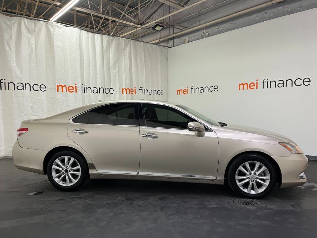 2011 Lexus ES 350 4D SEDAN