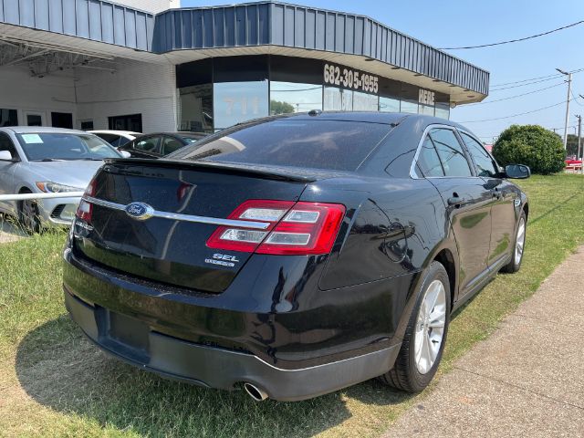 2018 Ford Taurus SEL