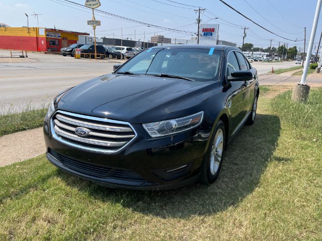 2018 Ford Taurus SEL