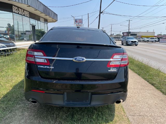 2018 Ford Taurus SEL