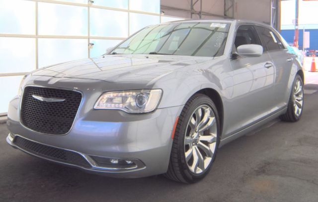 2017 Chrysler 300 Limited