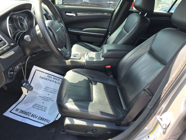 2017 Chrysler 300 Limited