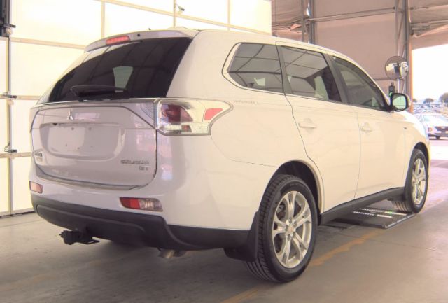 2014 Mitsubishi Outlander GT