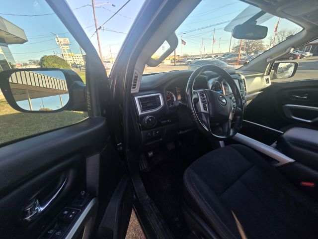 2019 Nissan Titan SV Crew Cab 2WD