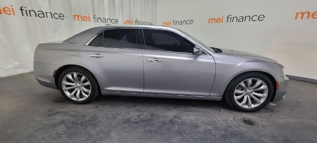 2017 Chrysler 300C 2WD V6 4D SEDAN