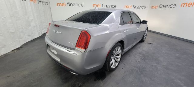 2017 Chrysler 300C 2WD V6 4D SEDAN