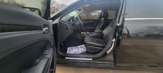 2016 Chrysler 300C 2WD V6 4D SEDAN C