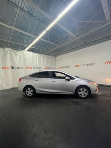 2018 Chevrolet Cruze LS Auto