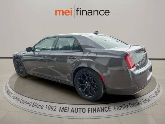 2019 Chrysler 300 Touring