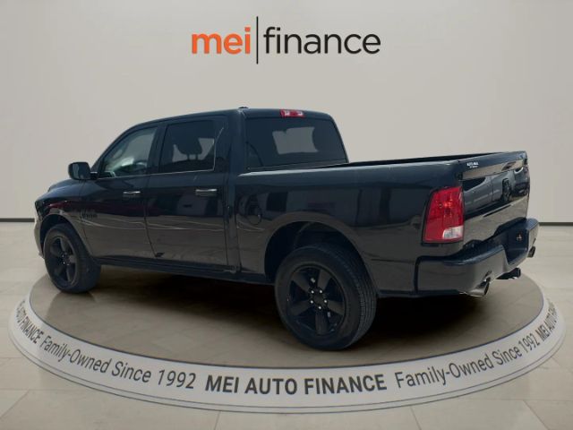 2017 RAM 1500 EXPRESS Crew Cab 4WD